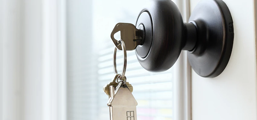 Bifold Door Knob Replacement in San Leandro, California