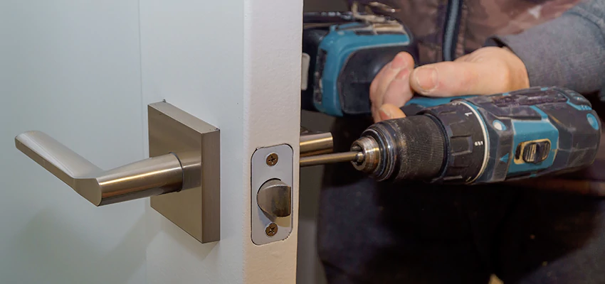 Broken Door Handle Lock Repair in San Leandro, California