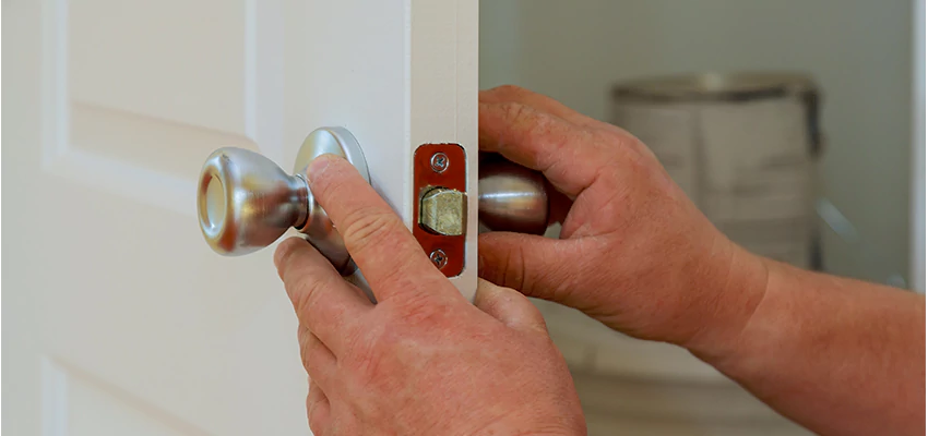 AAA Locksmiths For lock Replacement in San Leandro, California